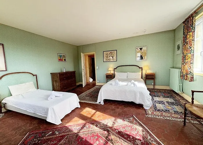 Le Chateau De Chambois - Confidentiel - Familles - Seminaires * Gouffern en Auge